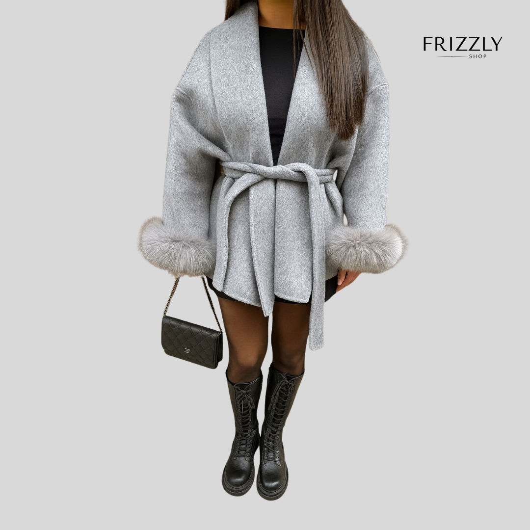 ELISABETTA™ - CAPPOTTO ELEGANTE IN LANA CON POLSINI IN ECO-PELLICCIA