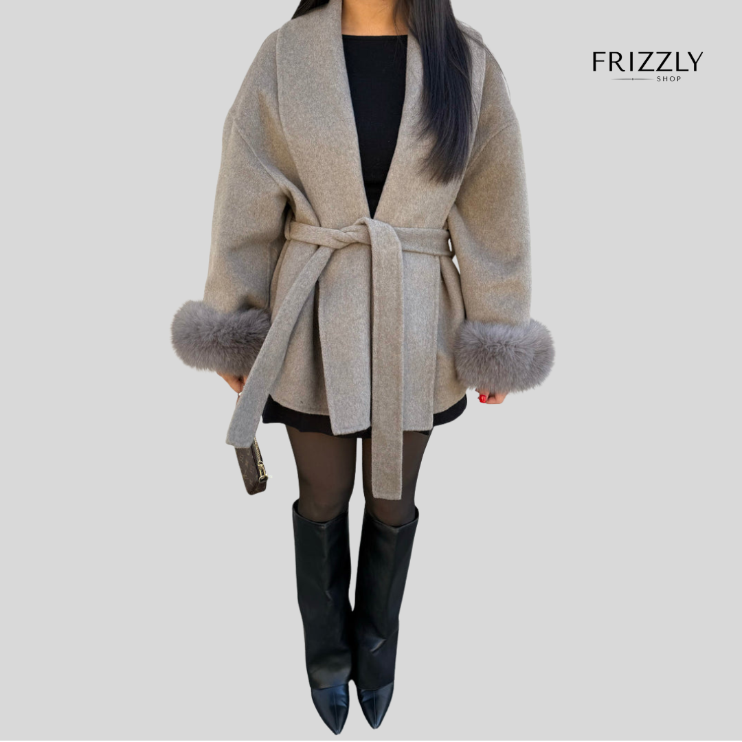 ELISABETTA™ - CAPPOTTO ELEGANTE IN LANA CON POLSINI IN ECO-PELLICCIA